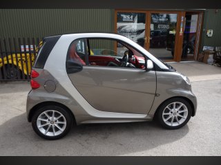 /photos/9738/6f151165-6d96-f608-cfdc-2f3e2e48b36c_i320x240.jpg