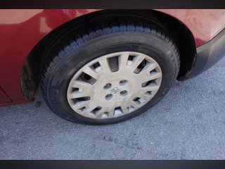 /photos/9738/7fd36faf-1987-59cc-1144-7e1c6047e294_i320x240.jpg