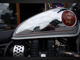 /photos/9738/85a60fff-8c68-426e-009e-174da602c1fc_i320x240.jpg