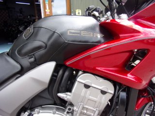 /photos/9738/874d3f6c-13d2-c8d5-2913-e8c4fff39a85_i320x240.jpg