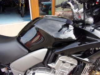 /photos/9738/937ccfb5-7d44-57b8-cae9-c3164c23ba1f_i320x240.jpg