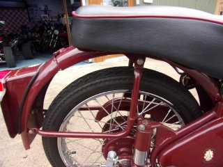 /photos/9738/961677e9-ab26-90f4-8af2-1ac2ab6503d3_i320x240.jpg